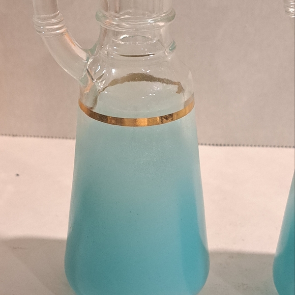 Vintage set of Anchor Hocking Blendo oil and vinegar dispensers. - Picture 13 of 15